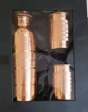 Golden Copper Bottle and 2 Glasses with Blur Golden Strips Design